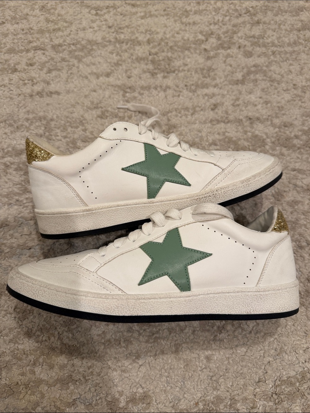 SHUSHOP  Sneakers. Size 10